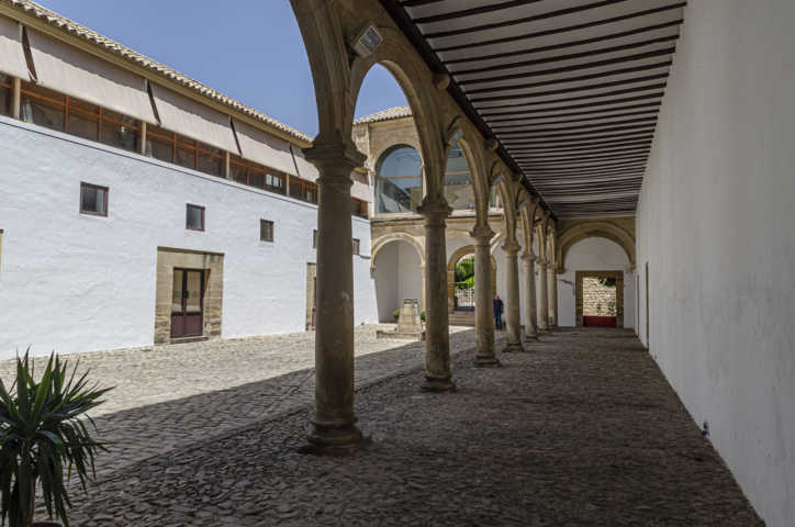 Jaén - Úbeda 057 - Hospital de Santiago.jpg